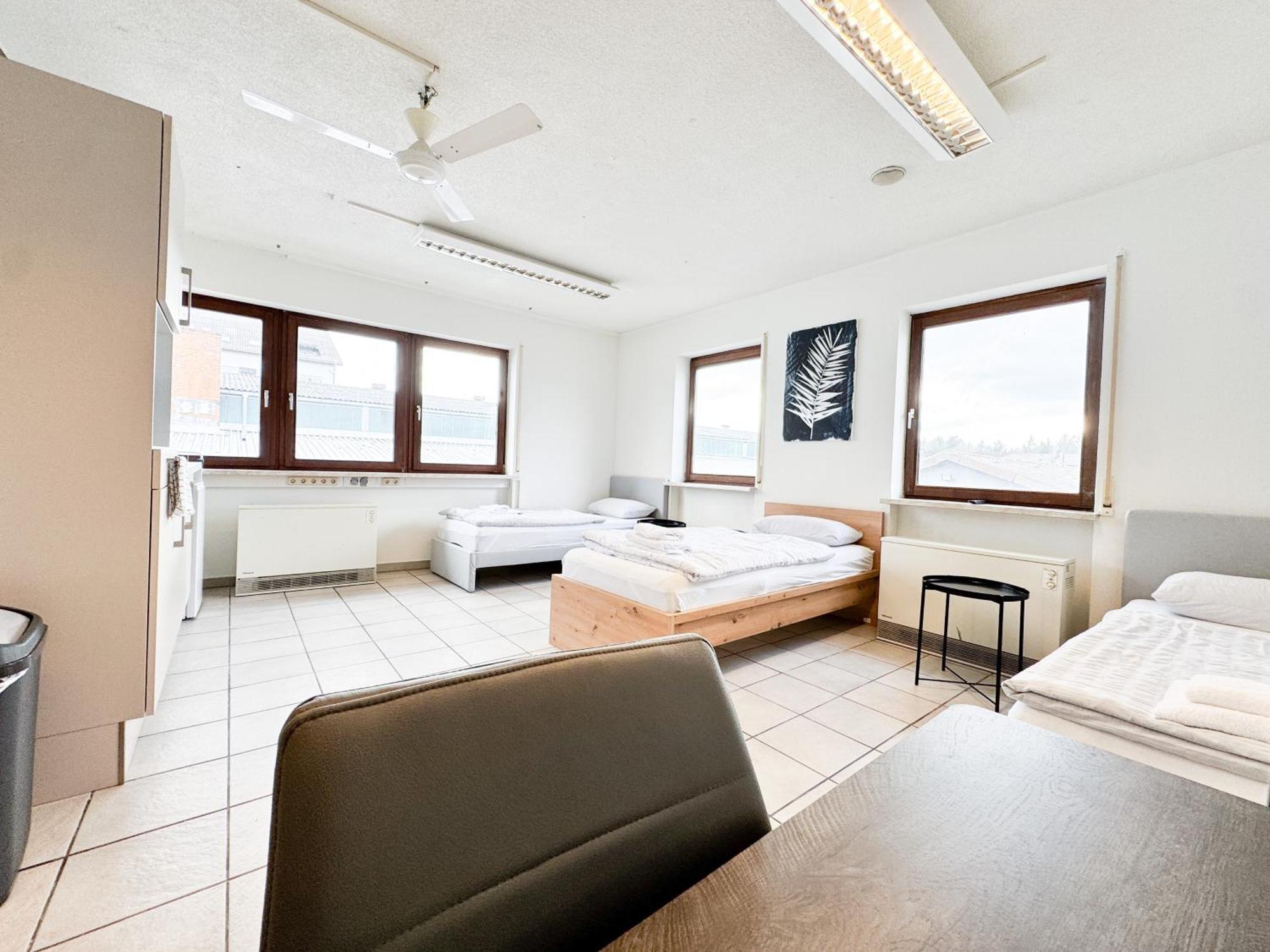 Modern Living Studios Karlsbad Eksteriør bilde